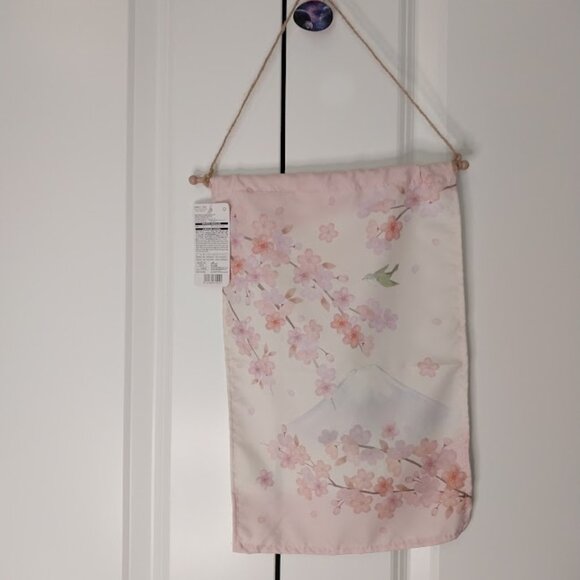 Daiso: Blossom & Mountain Banner - Picture 2 of 5